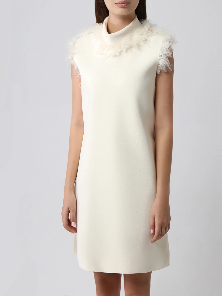 Платье с декоративной опушкой