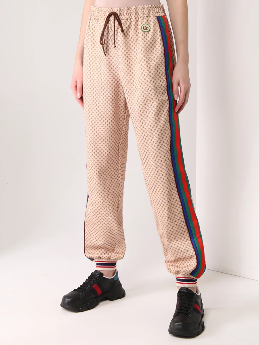 Костюм спортивный