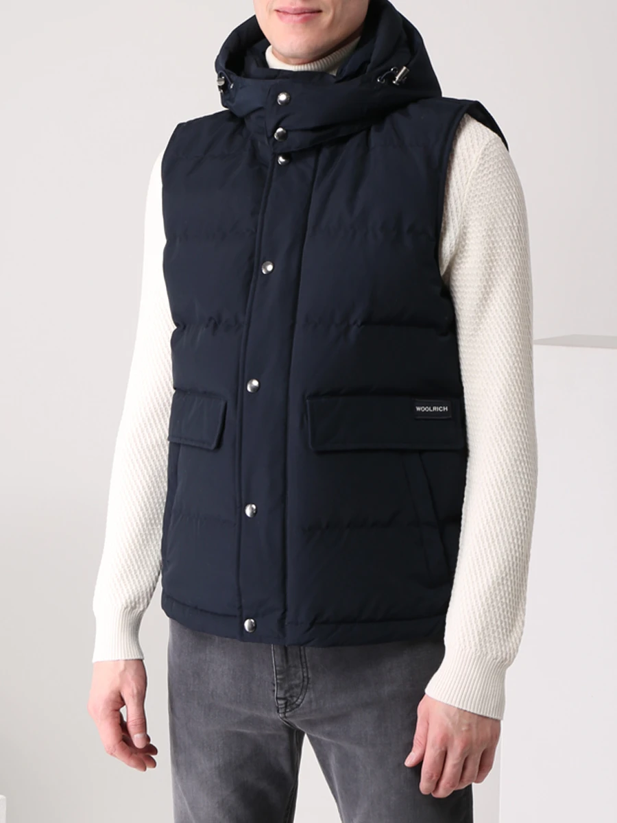 Жилет пуховый