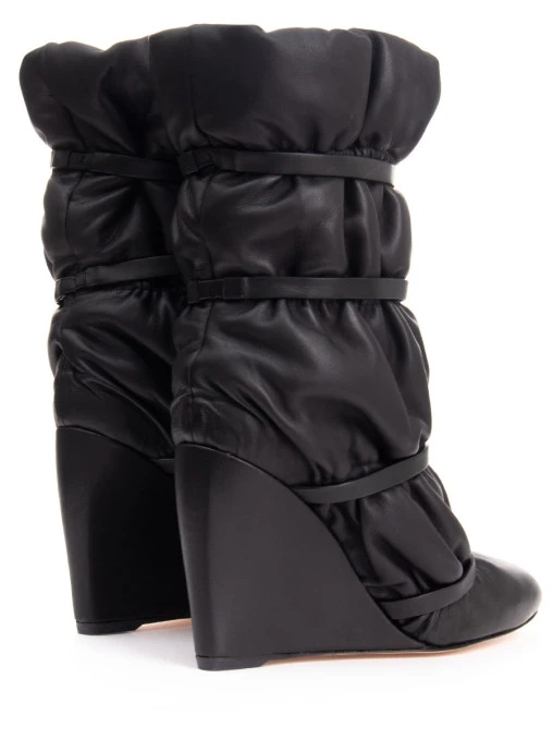 Кожаные полусапоги STUART WEITZMAN