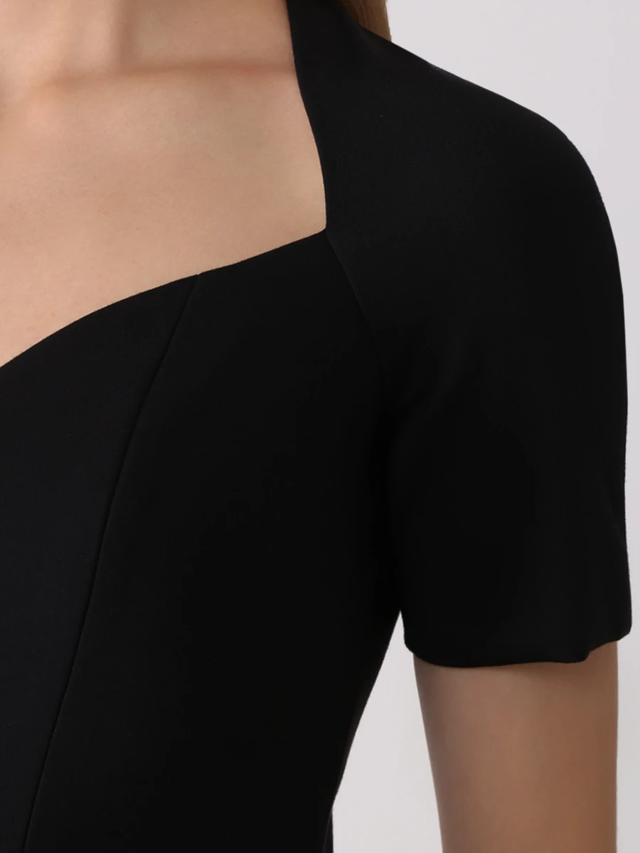 Топ с баской