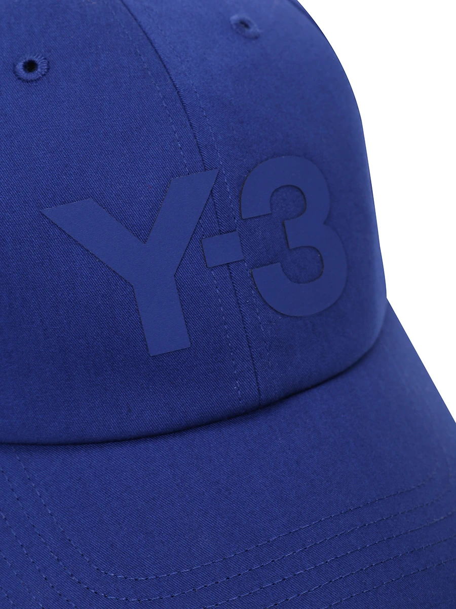 Бейсболка с логотипом