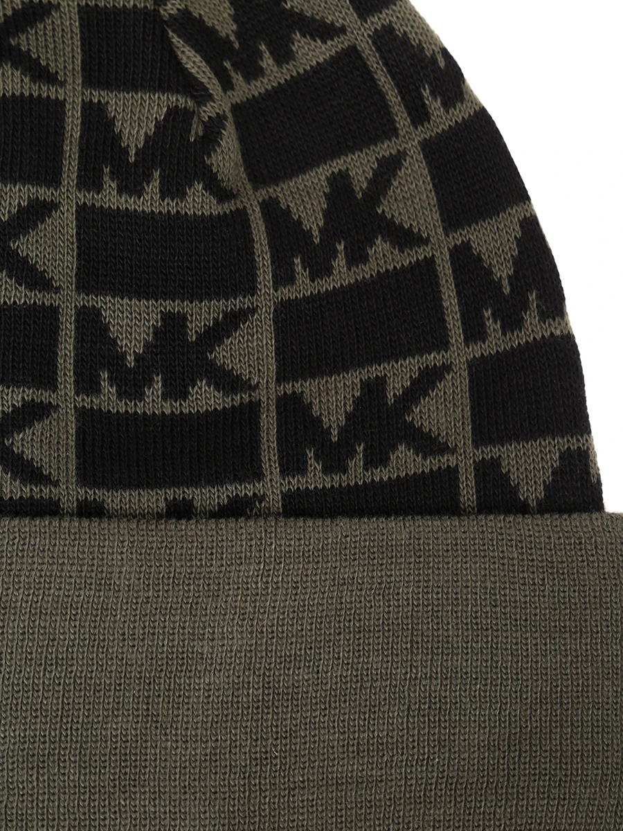 Шапка вязаная