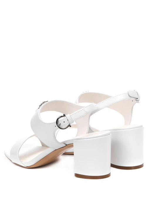 Босоножки кожаные S.FERRAGAMO
