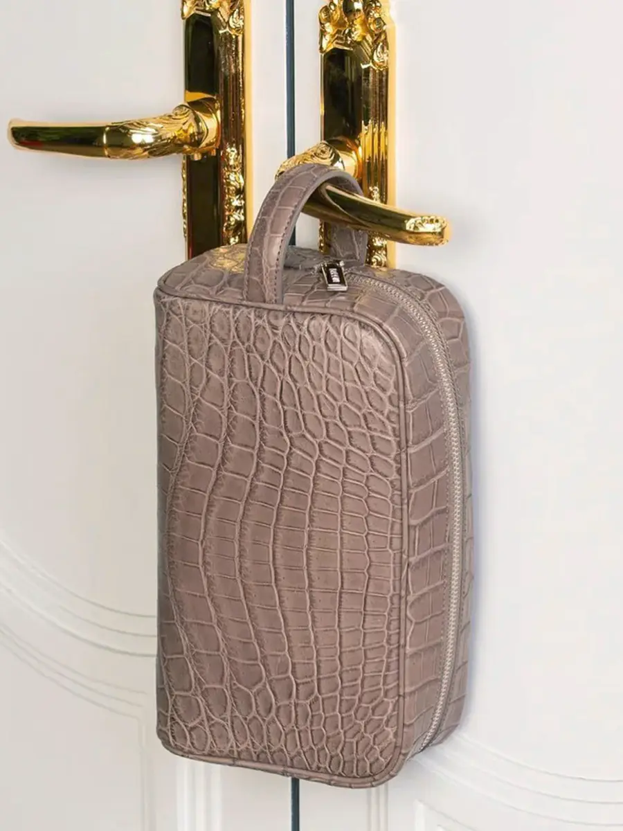 Несессер из кожи крокодила
