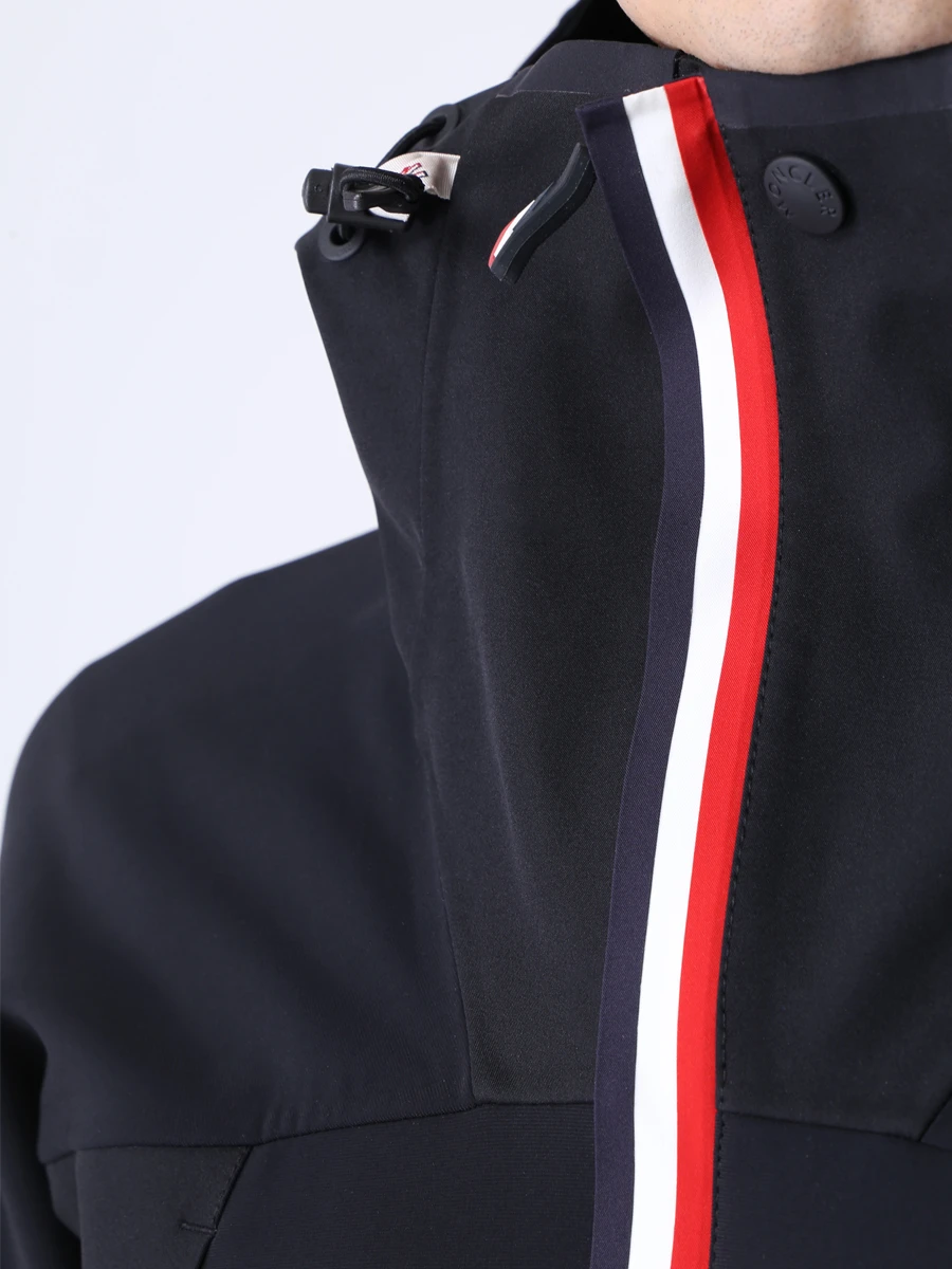 Куртка с капюшоном