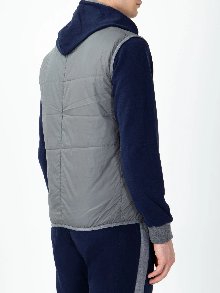 Стеганый жилет