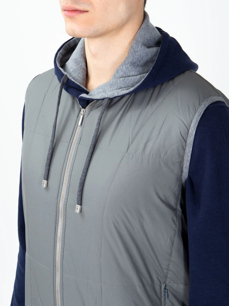 Стеганый жилет