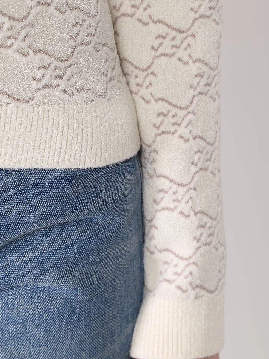 Свитер с узором