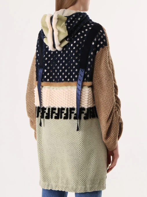 Пальто меховое FENDI
