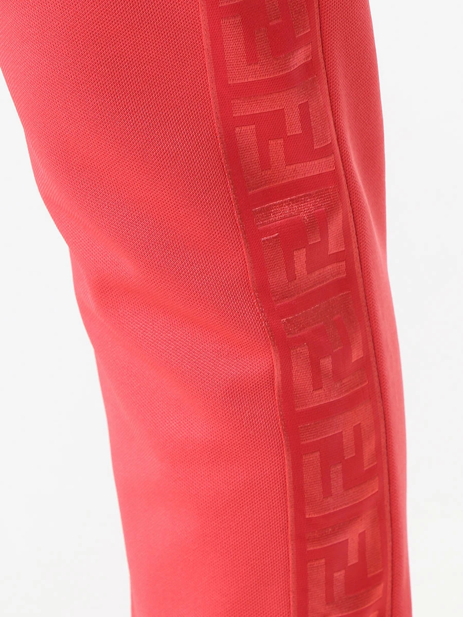 Костюм спортивный