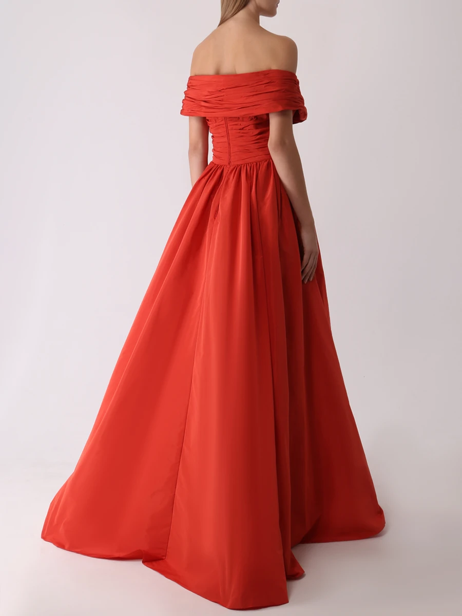 Платье из тафты