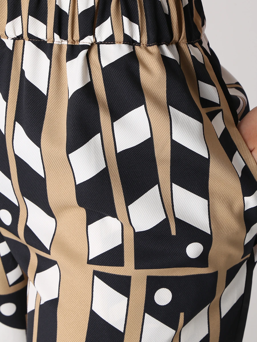 Костюм из вискозы и хлопка с узором