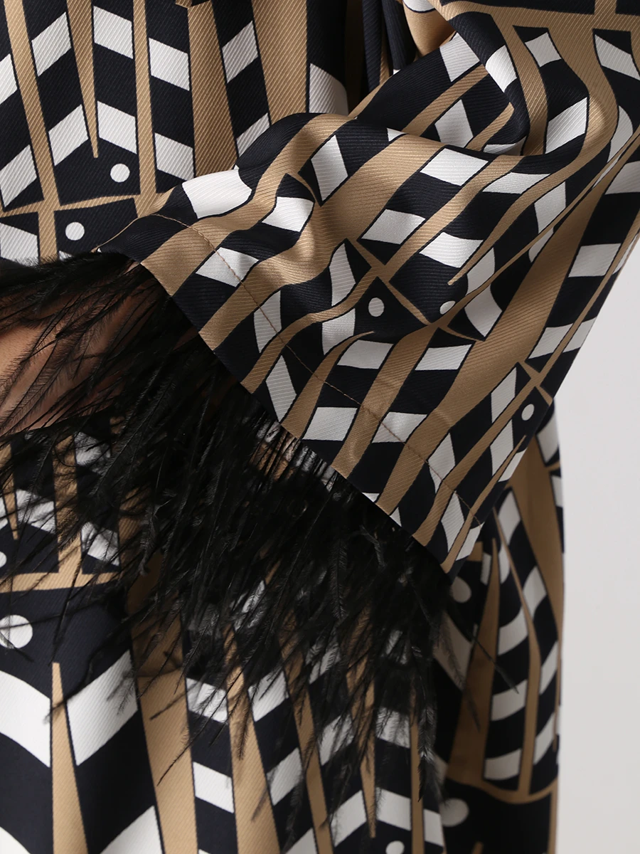 Костюм из вискозы и хлопка с узором