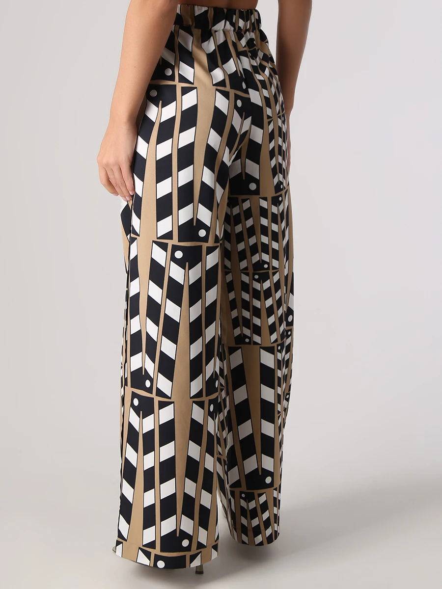 Костюм из вискозы и хлопка с узором