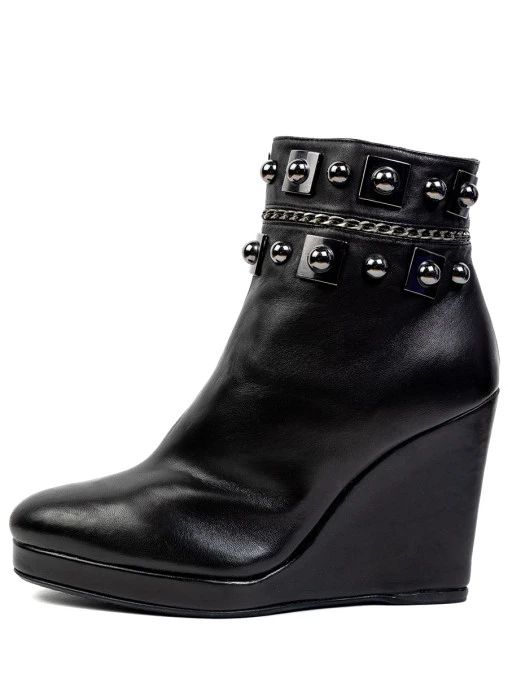 Полусапоги кожаные STUART WEITZMAN