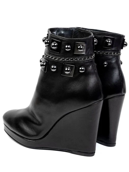 Полусапоги кожаные STUART WEITZMAN