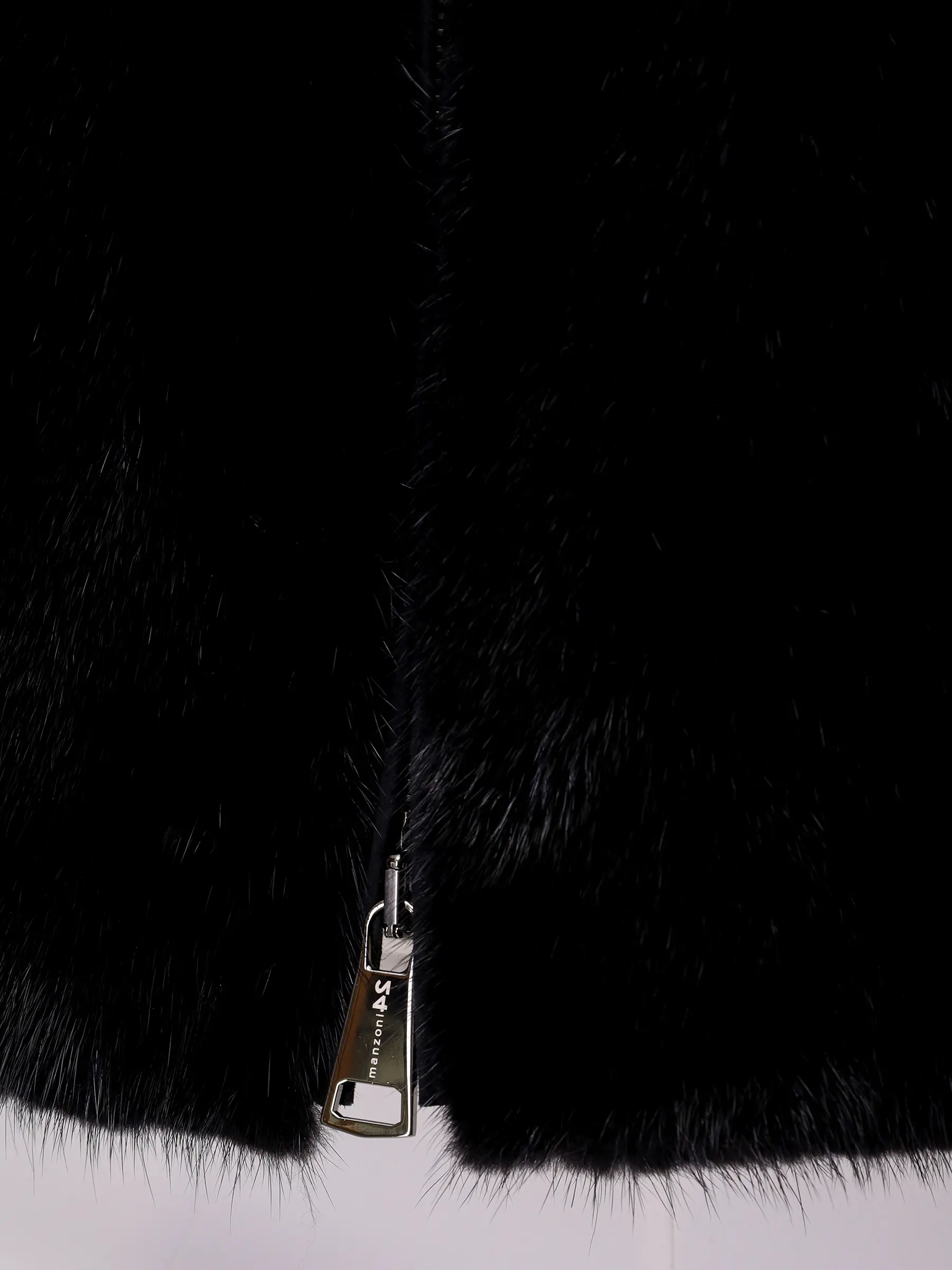 Жилет с мехом норки