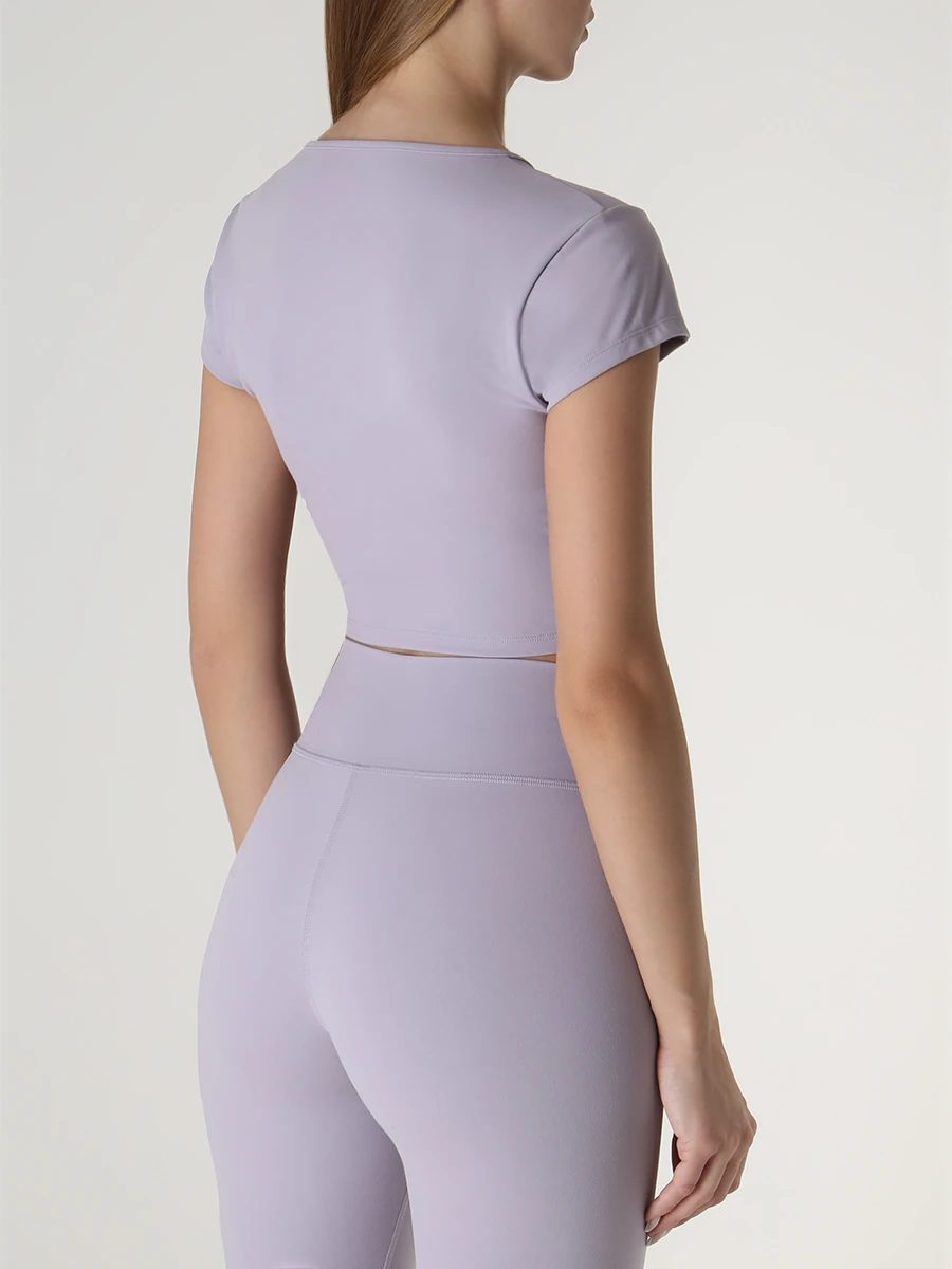 Футболка с логотипом