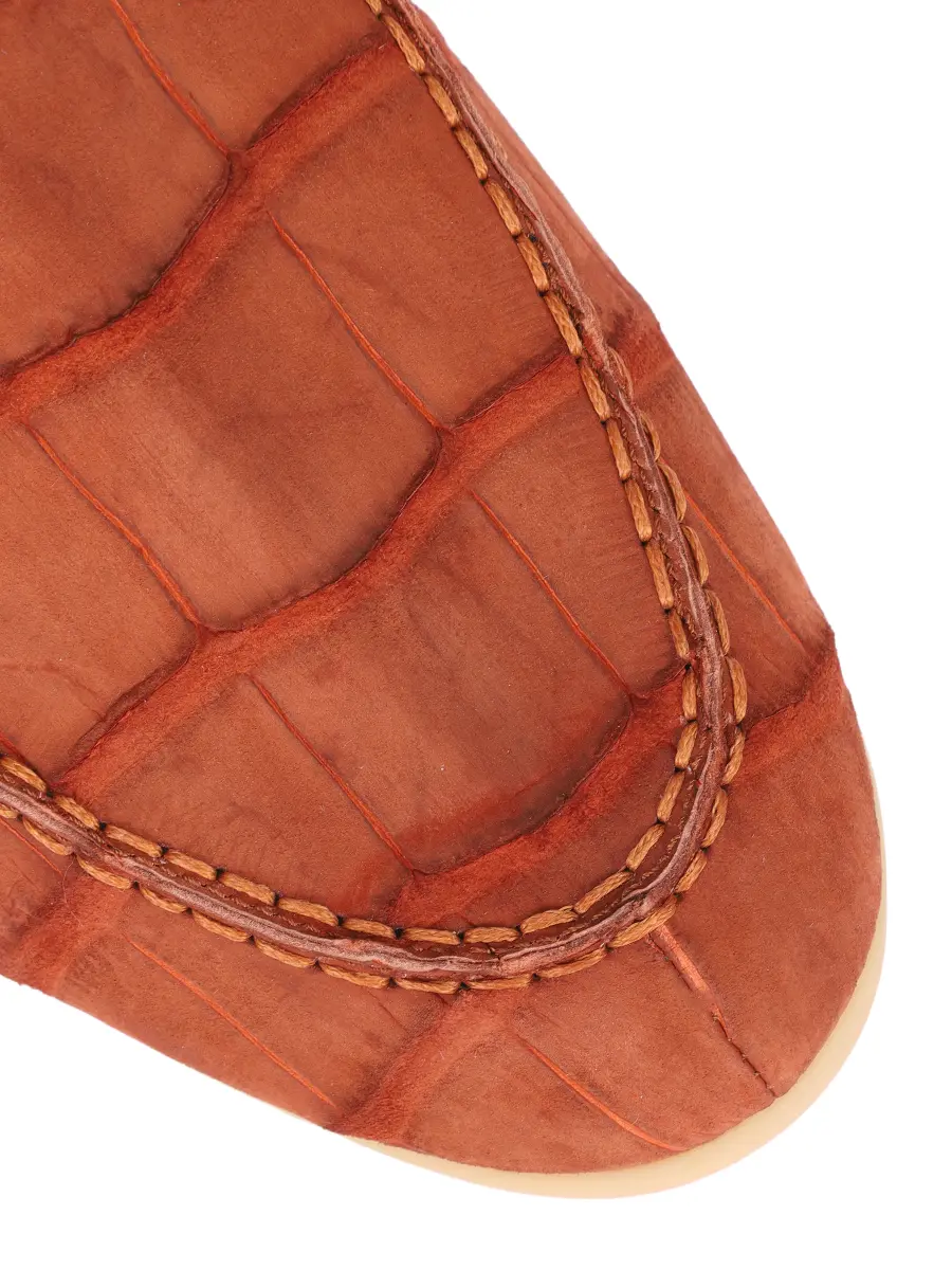 Лоферы из кожи крокодила