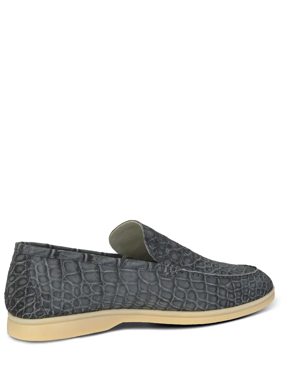 Лоферы из кожи крокодила