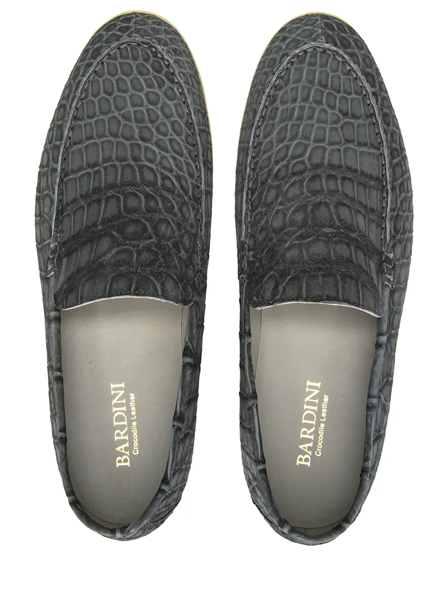 Лоферы из кожи крокодила