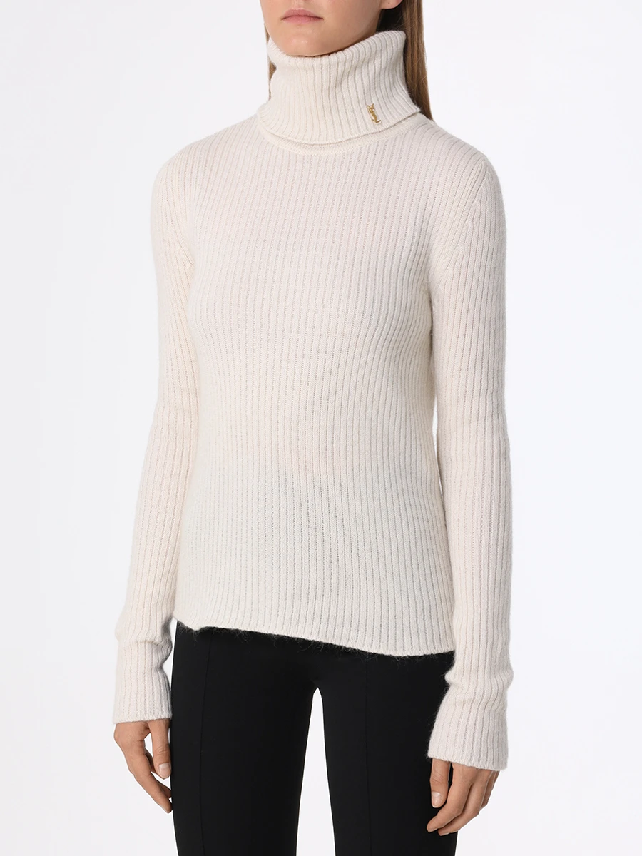 Свитер шерстяной