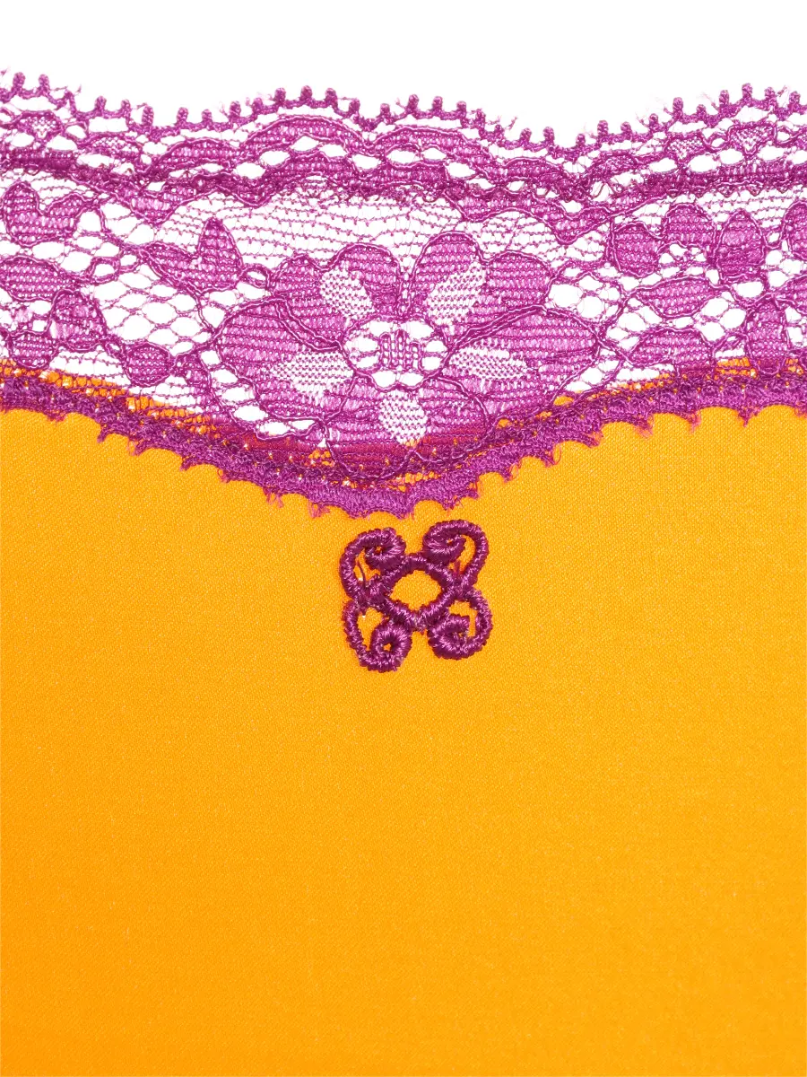 Трусы-стринг с кружевом