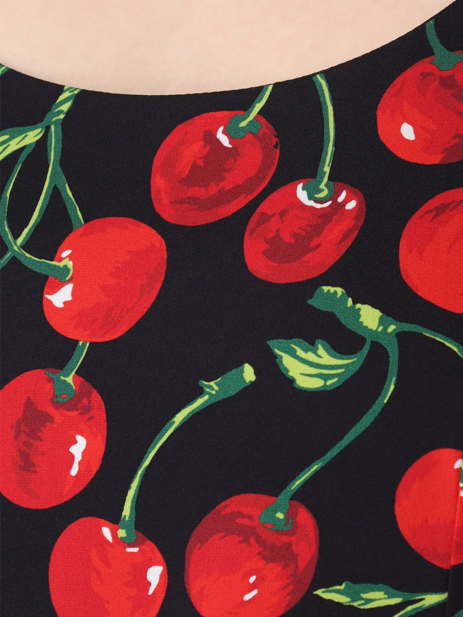 Платье-футляр шелковое