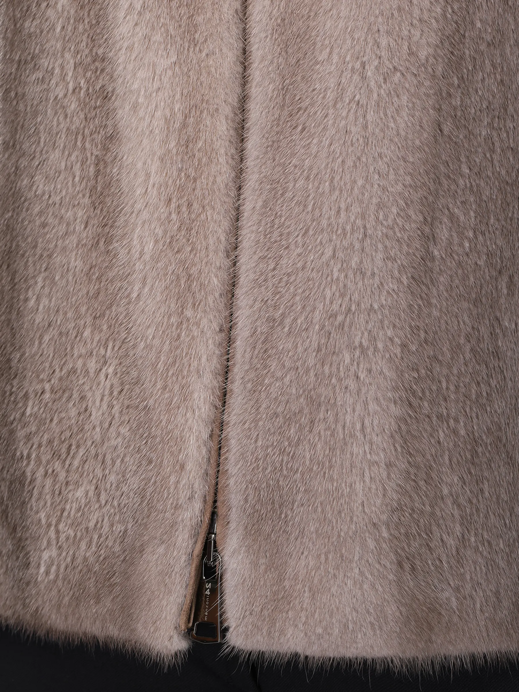 Жилет с мехом норки