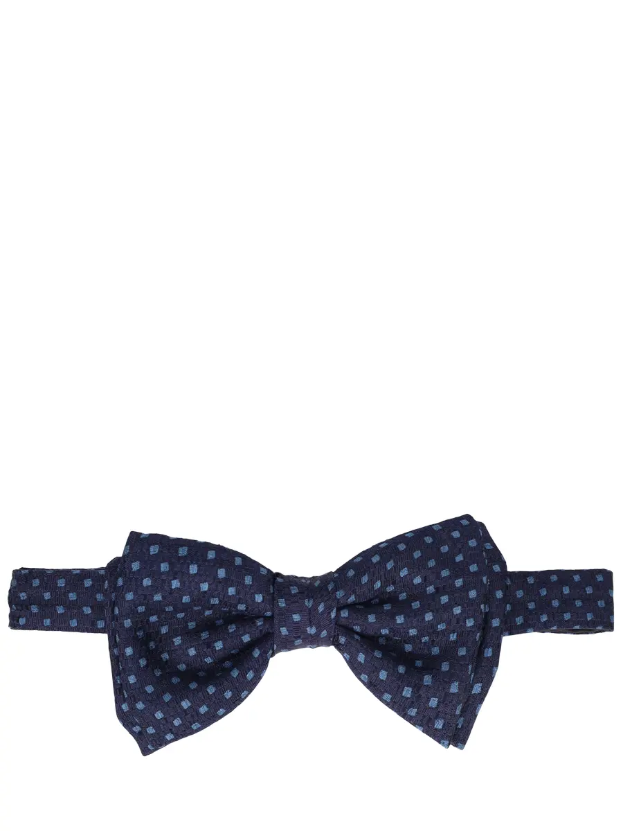 Бабочка шелковая