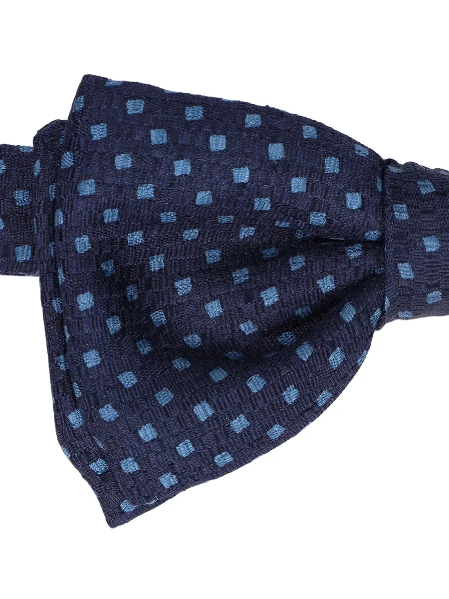 Бабочка шелковая