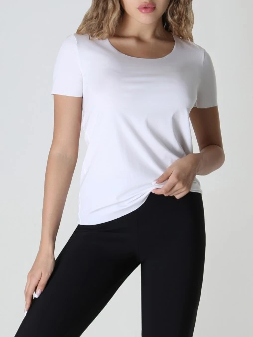Футболка из модала WOLFORD