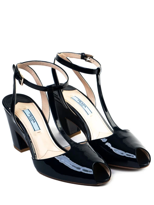 Босоножки кожаные PRADA