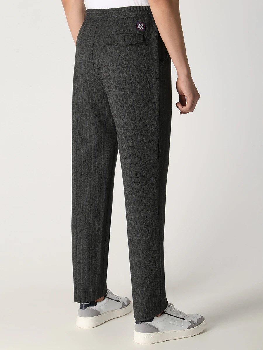 Костюм спортивный