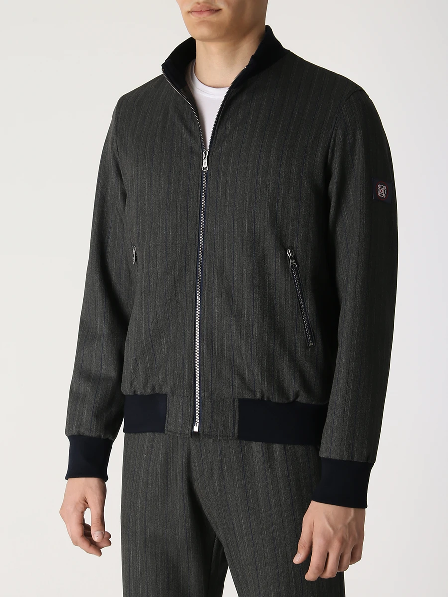 Костюм спортивный