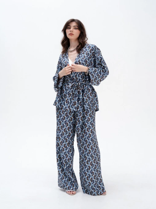 Костюм шелковый с принтом EQ.ONA