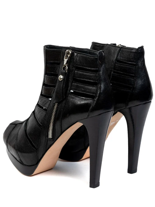 Ботильоны однотонные STUART WEITZMAN
