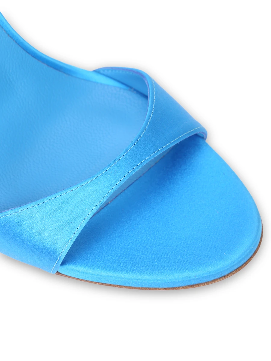 Босоножки атласные