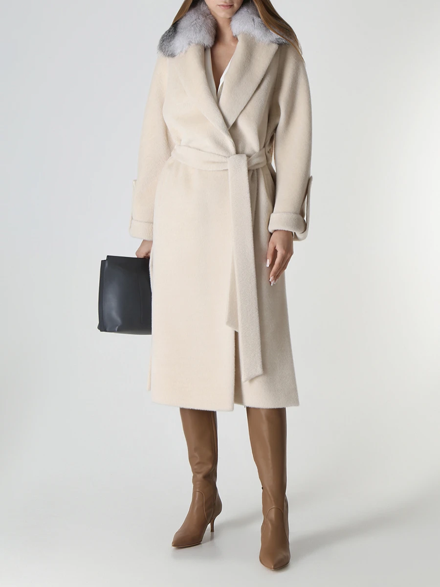 Пальто из беби альпака с мехом лисы