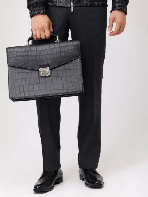 Портфель из кожи крокодила BARDINI
