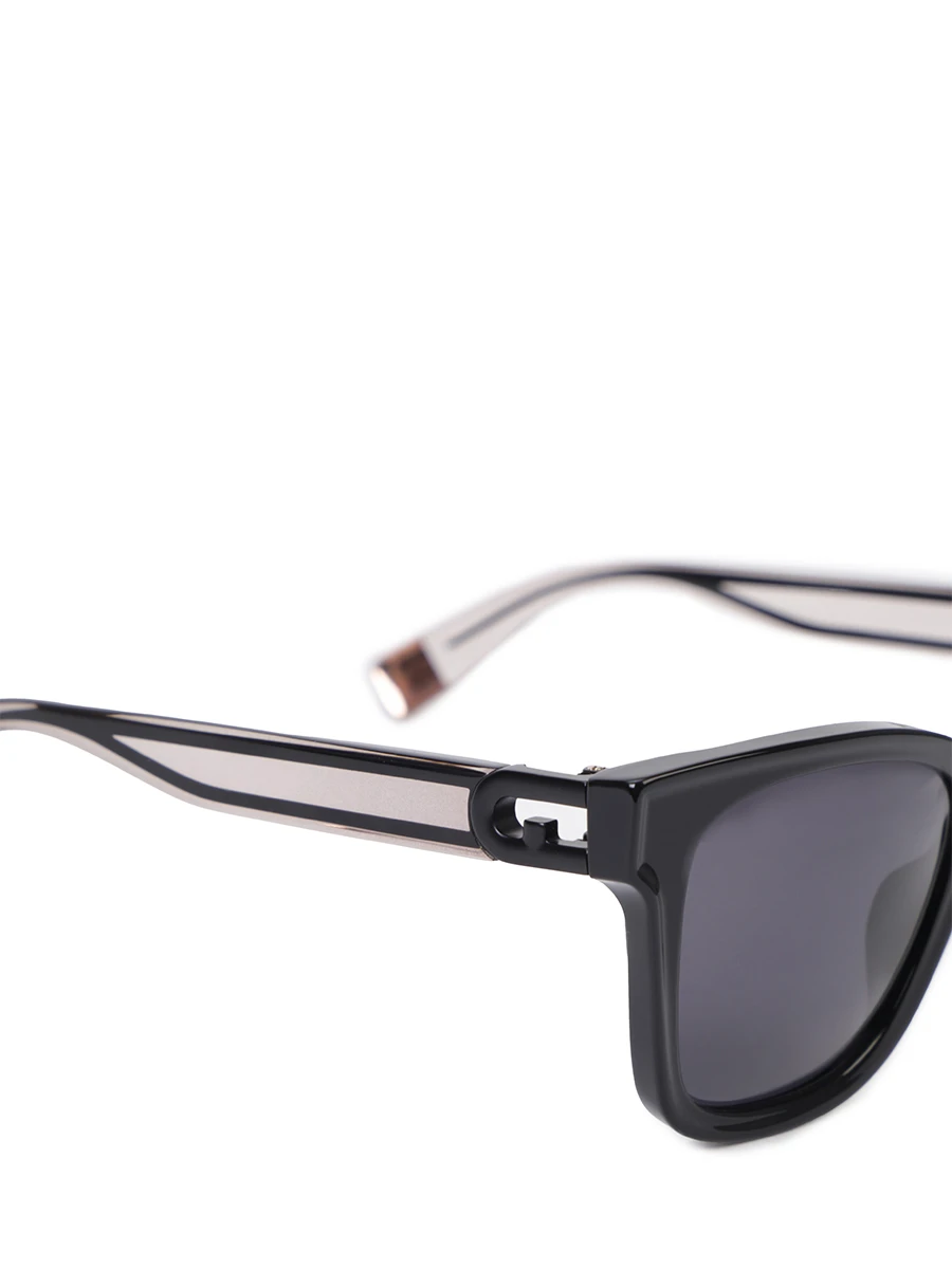 Очки солнцезащитные