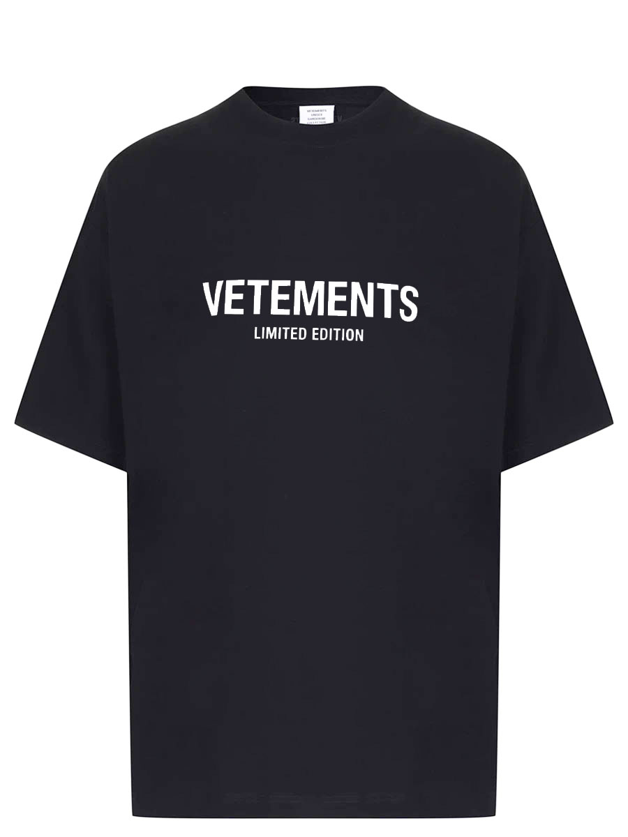 Футболка хлопковая от VETEMENTS за 72 100 рублей (цвет: принт, артикул:  UE54TR170B BLACK) - купить в интернет-магазине VIPAVENUE