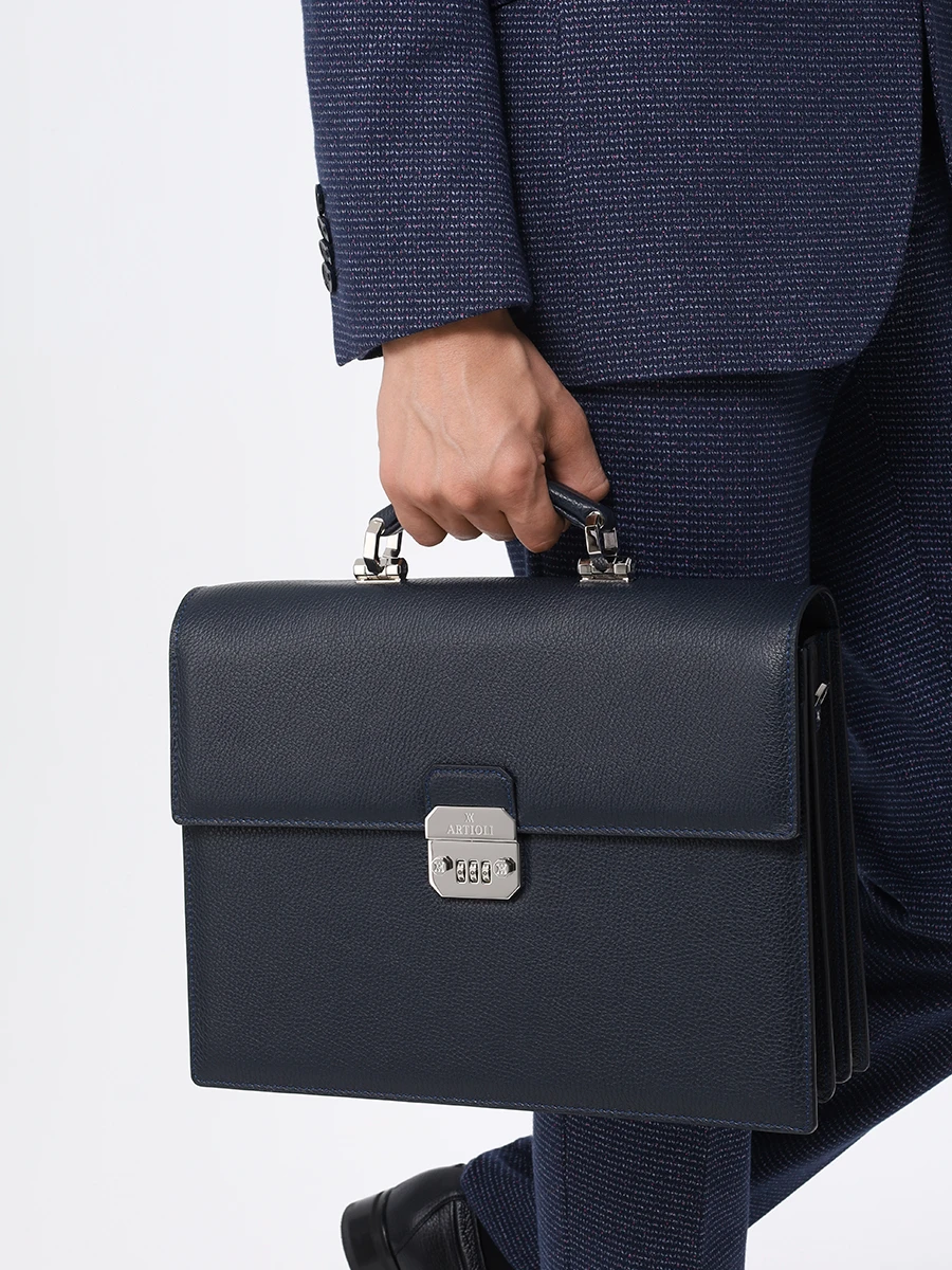 Портфель кожаный