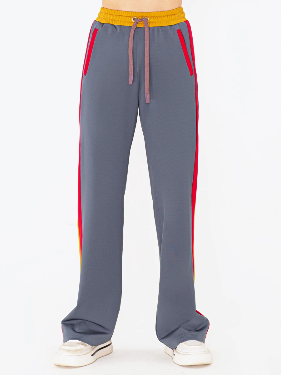 Брюки с лампасами