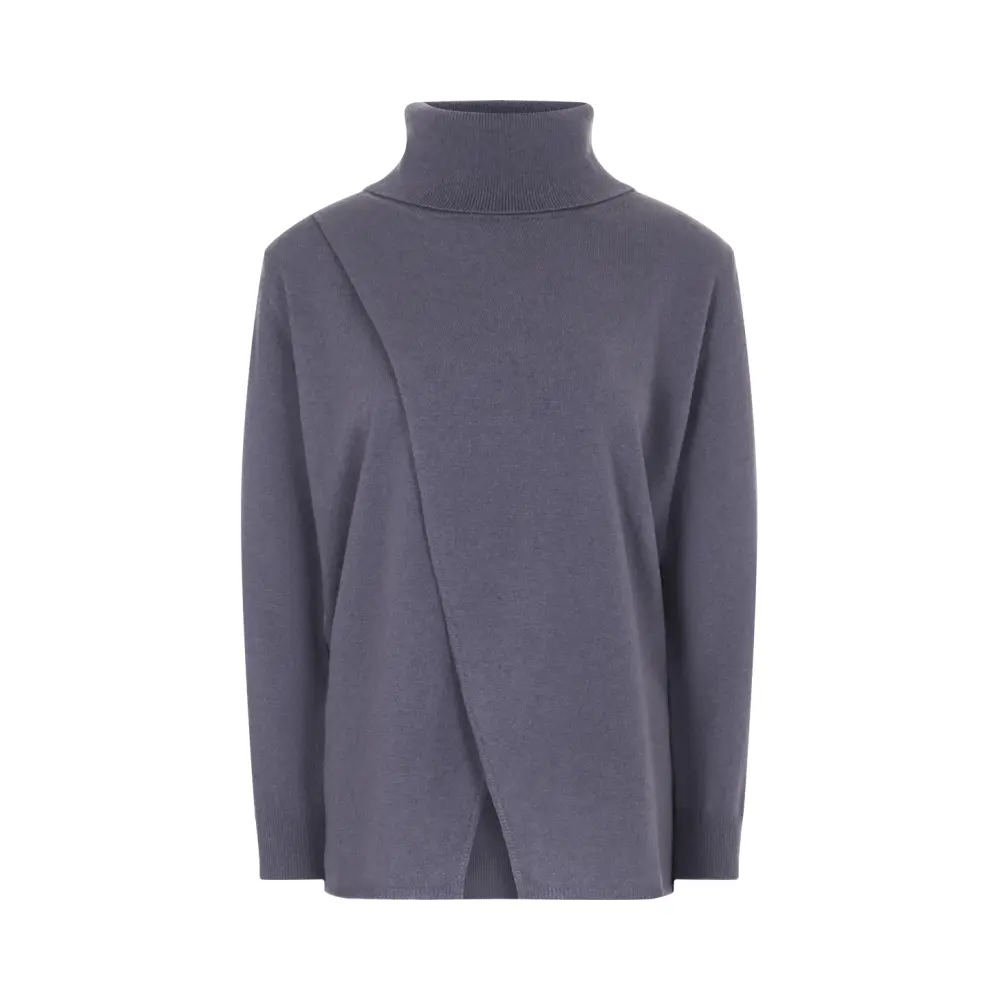 Свитер шерстяной