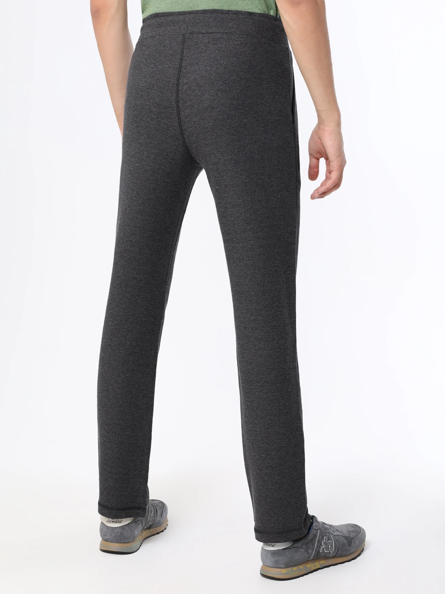 Костюм спортивный