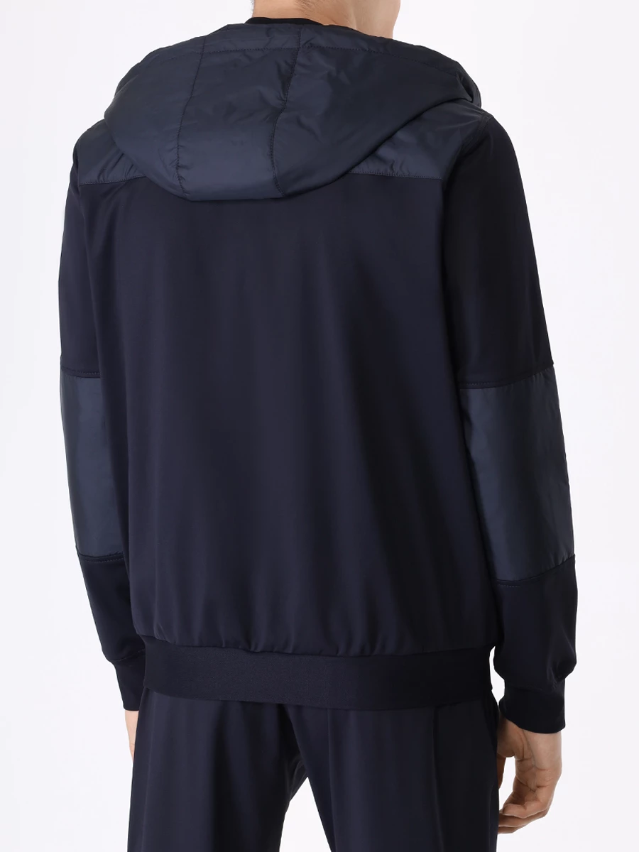 Костюм спортивный