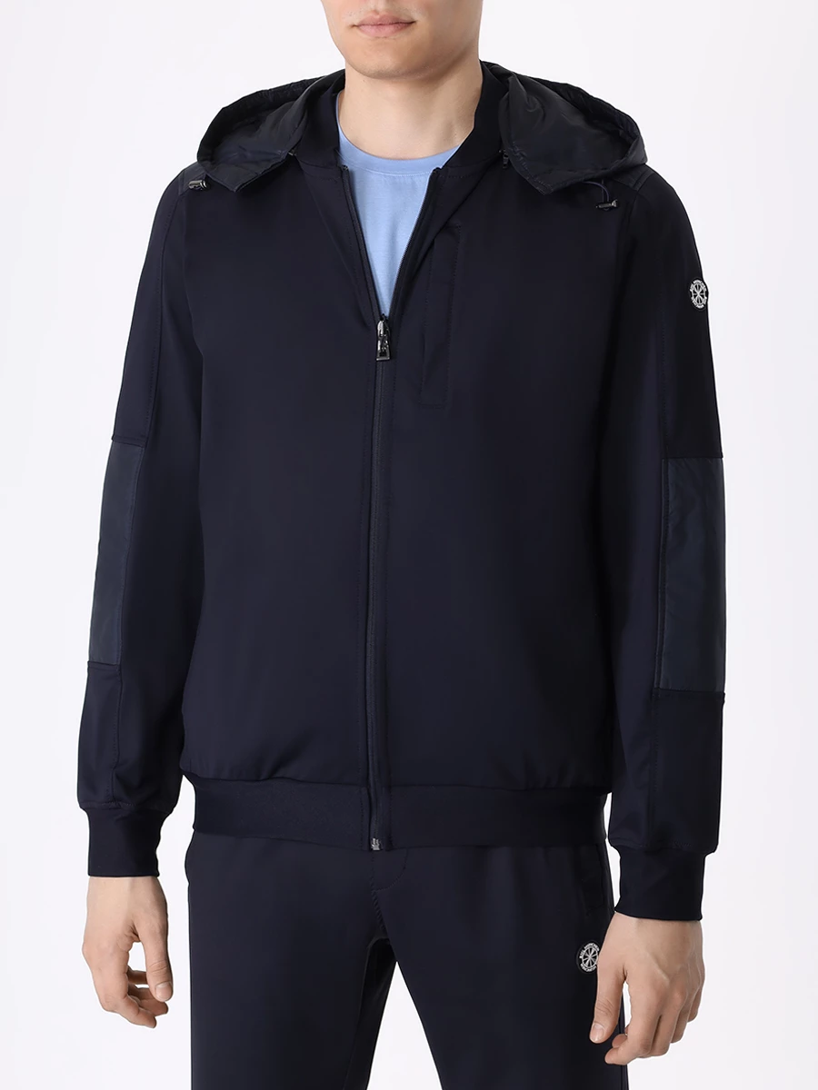 Костюм спортивный