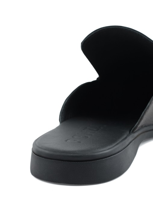 Мюли кожаные Abruzzo black chevro PONZA